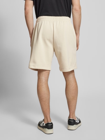 EA7 Emporio Armani Sweatshorts met elastische band, model 'TRAIN' Offwhite - 5