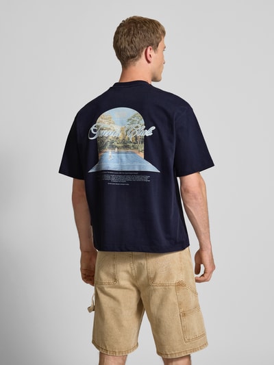 PROHIBITED T-Shirt mit Label-Stitching und Rundhalsausschnitt Marine 4