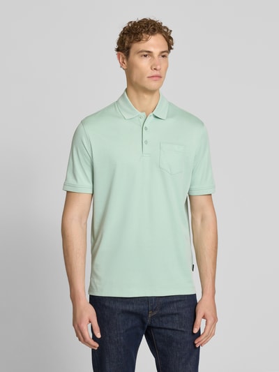 bugatti Regular Fit Poloshirt mit Brusttasche und Label-Stitching Hellgruen 4