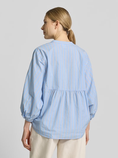 Emily Van den Bergh Regular Fit Bluse mit V-Ausschnitt und 3/4-Arm Hellblau 5