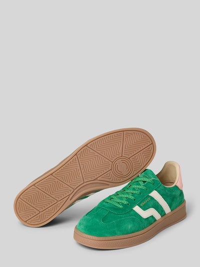 Produktfoto, Sneaker aus echtem Leder Modell 'Cuzima' von Gant in Grün mit abgerundeter Passform, Logo-Design, profilierter Sohle, Absatzhöhe 3 cm, Schafthöhe 8 cm, Schaftweite 7 cm.