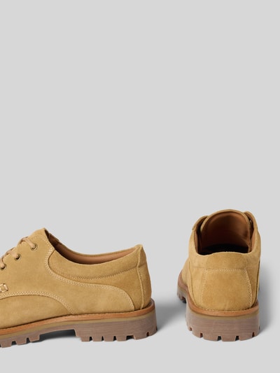 Produktfoto, Schnürschuhe aus echtem Rindsleder Modell 'HOLGER SUEDE' von SELECTED HOMME in Beige, Blockabsatz, unifarbene Optik, profilierte Sohle, feine Glattleder-Textur