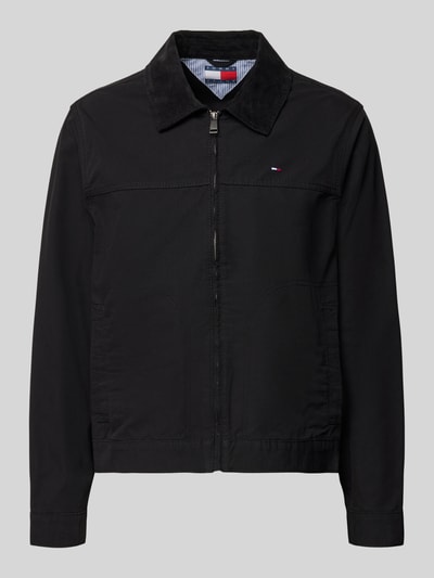 Produktfoto, Regular Fit Ranch-Jacke aus reiner Baumwolle von Tommy Jeans, Optik: Unifarben, Umlegekragen aus Cord, Reißverschluss, Logo-Stitching, Langarm mit Manschette, weitenverstellbare Riegel am Rumpfabschluss, seitliche Reißverschlusstaschen, Material: reine Baumwolle