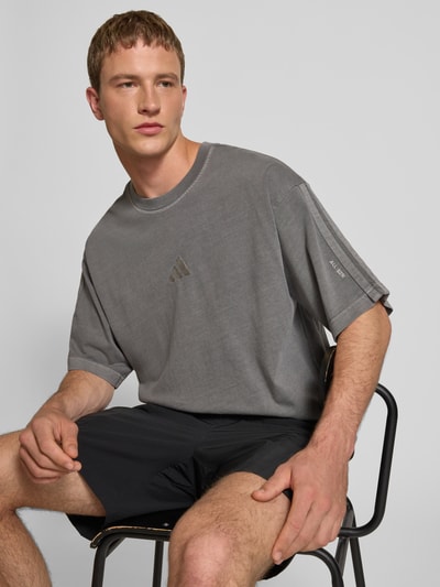 adidas Sportswear Relaxed Fit T-Shirt mit Logo-Stitching Black 3