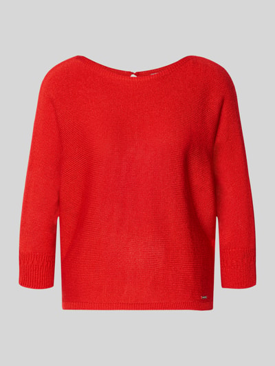 Produktfoto, czerwony Strickpullover mit U-Boot-Ausschnitt und Label-Detail von More & More, prosty krój, tekstura dzianiny
