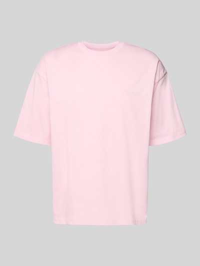 Produktfoto, lichtroze Oversized T-Shirt met logo en ronde hals van REVIEW, gemaakt van puur katoen, ruglengte bij maat M 68 cm