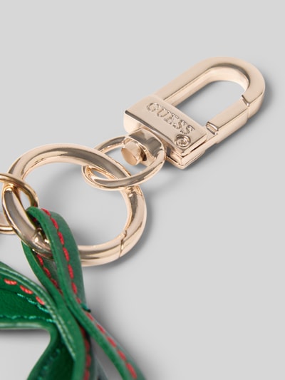 Productfoto, sleutelhanger met reliëflogo en Karabijnhaak, florale details, model 'Cherries' van GUESS, Dames-accessoire