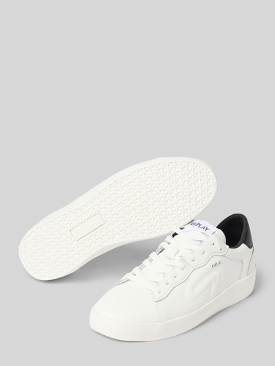 Produktfoto, Sneaker mit Logo-Details Modell 'RAPID' von Replay in Weiß, abgerundete Form, strukturierte Sohle, Herren Sneaker, neutraler Hintergrund