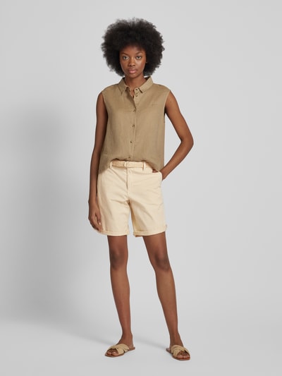 Esprit Regular Fit Shorts mit Gürtel in Flecht-Optik Sand 1