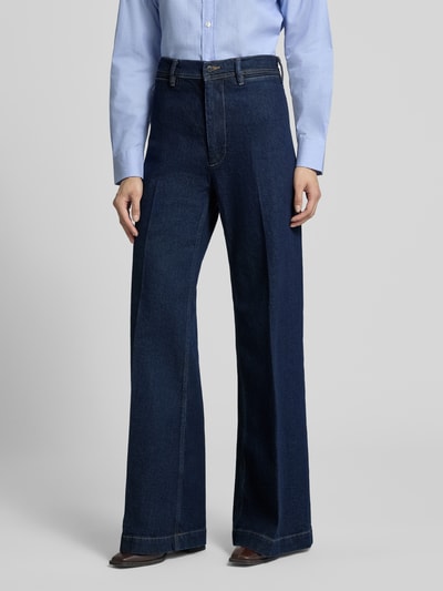 Frauenmodel trägt Wide & Loose Fit Jeans aus Baumwoll-Mix von Polo Ralph Lauren in Dunkelblau mit glatter Struktur, Ganzkörperansicht von vorne, Damen Wide & Loose Fit Jeans von Polo Ralph Lauren.