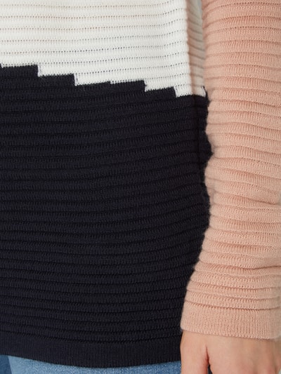 Vero Moda Sweter z prążkowaną fakturą Brudnoróżowy 5