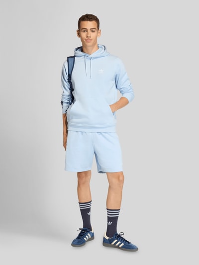 adidas Originals Sweatshorts aus Baumwoll-Mix Hellblau 1