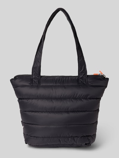 Produktfoto, schwarzer Damen Shopper mit Steppnähten, Reißverschluss, Label-Detail, Modell 'CARON' von SAVE THE DUCK, glatte Textur