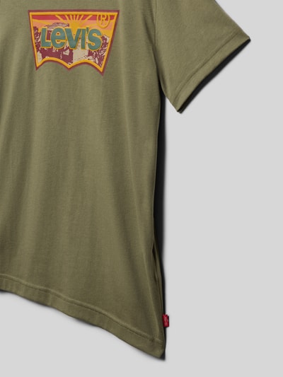 Levi’s® Kids T-shirt z okrągłym dekoltem model ‘SUNRISE DESERT’ Oliwkowy 2
