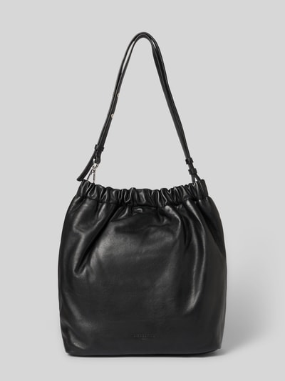 Produktfoto, czarna Hobo Bag mit Logo-Prägung Modell 'CLOUD' von LIEBESKIND BERLIN, szerokość w rozmiarze 1: 32 cm, długość: 35 cm, głębokość: 14 cm, pasek na ramię: 62 cm, główna przegroda z zapięciem na magnes, wytłoczone logo, faktura gładka