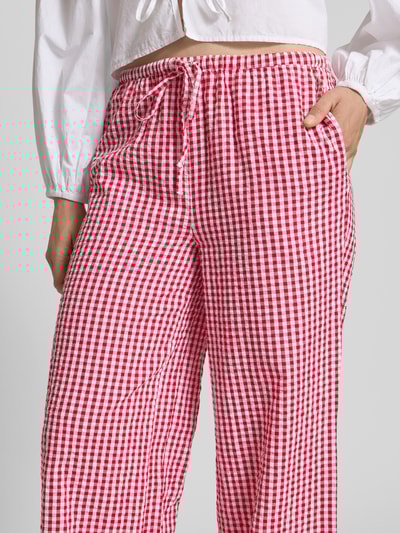 Gina Tricot Stoffhose mit weitem Bein und elastischem Bund Rot 3