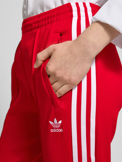 adidas Originals Slim Fit Sweatpants mit fixierten Bügelfalten Rot 3