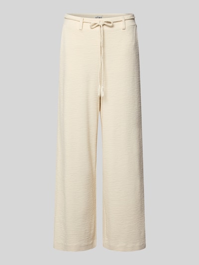 Produktfoto, kremowa Wide Fit Stoffhose aus Viskose-Mix Modell 'Lumina' od ICHI, struktura, zdejmowany pasek, kieszenie tylne, szerokość w rozmiarze S 39 cm, długość nogawki od wewnątrz 72 cm