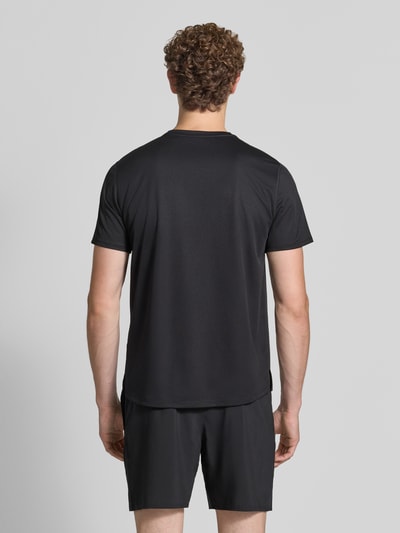 Męski t-shirt z prostym krojem, okrągły dekolt, Model 'CORE' z nadrukiem z logo od ASICS TIGER, czarny, Długość tyłu w rozmiarze M: 72 cm, Ganzkörperansicht Rückansicht