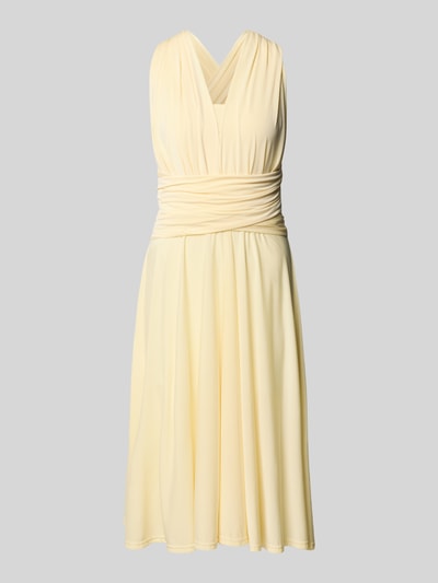 Produktfoto, Cocktailkleid mit rückseitiger Bindung von Rose Avenue in sanftem Gelb, Taillierter Schnitt, Midikleid mit V-Ausschnitt, Drapierungen, Rückenlänge bei Größe S: 202 cm, Brustweite bei Größe S: 37 cm, fließender Stoff, glatte Textur