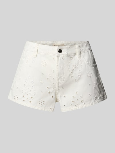 Produktfoto, Straight Fit Shorts mit floralem Loch-Stitching von Gina Tricot in Weiß mit 5-Pocket-Design aus Reine Baumwolle