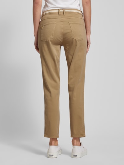 Rosner Slim Fit Stoffhose mit Bindegürtel Modell 'ALISA' Camel 5