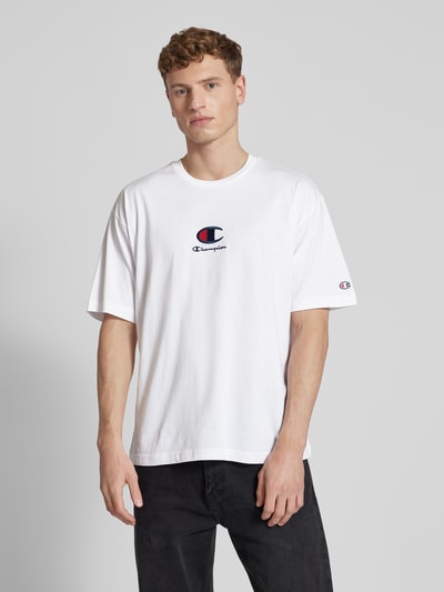 CHAMPION T-shirt z wyhaftowanym logo Biały 4