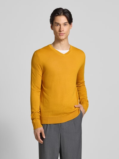 Christian Berg Men Sweter z dzianiny z mieszanki wełny merino z dekoltem w serek Żółty melanż 4