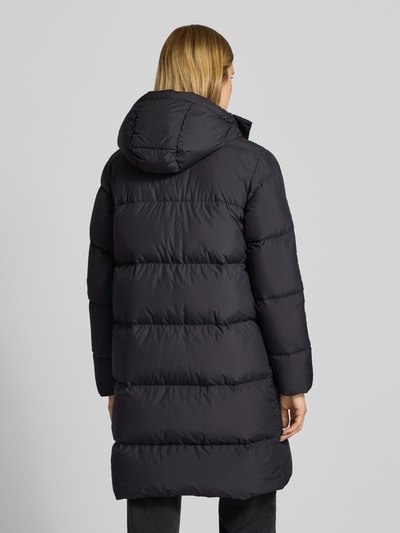 PEAK PERFORMANCE Regular fit gewatteerde lange jas met vulling van eendendons, model 'Quiver' Zwart - 5