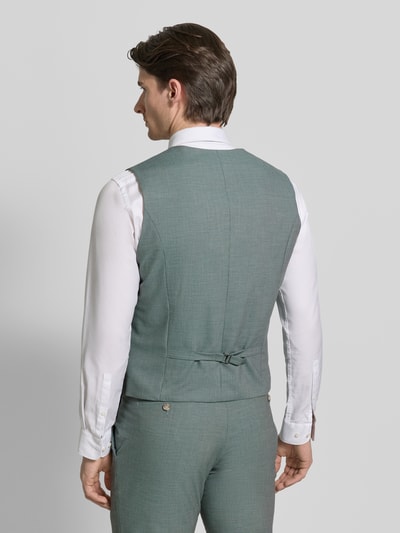 Männermodel trägt Regular Fit Weste mit Viskose-Anteil von MCNEAL in Hellgrün mit Elastischer-Material-Mix, Pattentaschen, Rückansicht.