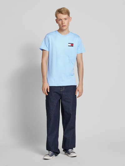 Tommy Jeans Slim fit T-shirt met labelprint, model 'ESSENTIAL' Lichtblauw - 1