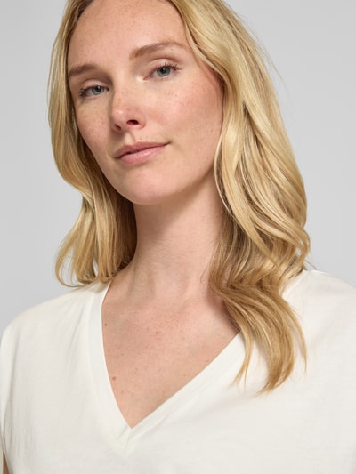 Jake*s Casual T-shirt z prążkowanym dekoltem w serek Złamany biały 3