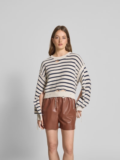 MM6 Maison Margiela Oversized Pullover in Strick-Optik Ecru 4