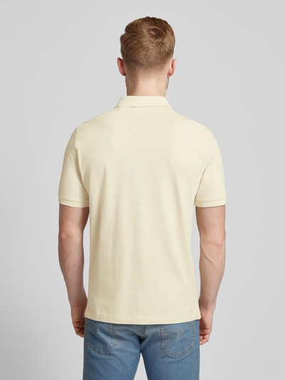 Gant Koszulka polo o kroju regular fit z wyhaftowanym logo model ‘SHIELD’ Piaskowy 5