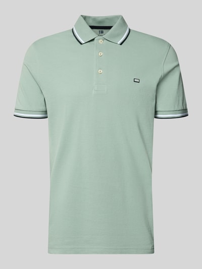 Produktfoto, Regular Fit Poloshirt mit Kontraststreifen von Christian Berg Men in Mintgrün mit weiß-schwarzen Streifen, reine Baumwolle, Knopfleiste