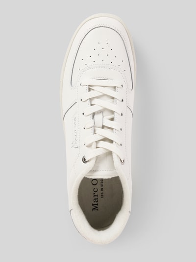 Produktfoto, weißer Low Top Sneaker aus echtem Rindsleder von Marc O'Polo, unifarben, runde Schuhspitze, flache Sohle, Glattlederoptik