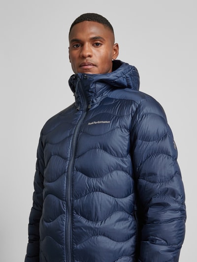 PEAK PERFORMANCE Steppjacke mit Label-Stitching Modell 'Helium' Marine 3