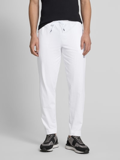 EA7 Emporio Armani Relaxed Fit Trainingshose mit Strukturmuster Modell 'TENNIS PRO' Weiss 4