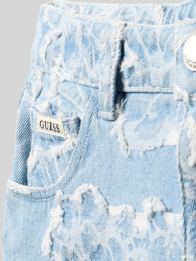 GUESS Jeansshorts mit Fransensaum und Label-Detail Blau 2
