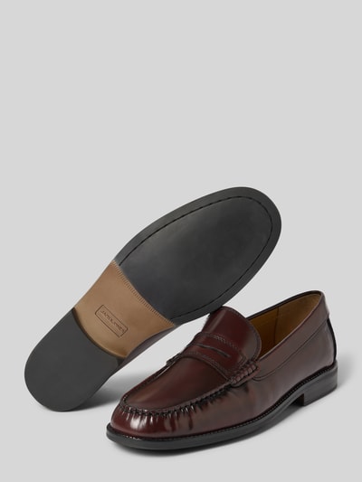 Produktfoto, Loafers aus Leder Modell 'PENNYBAR' von Jack & Jones, brązowa skóra, zaokrąglony nosek, wysokość obcasa 2 cm, wysokość cholewki 7 cm, szerokość w rozmiarze 44: 13 cm