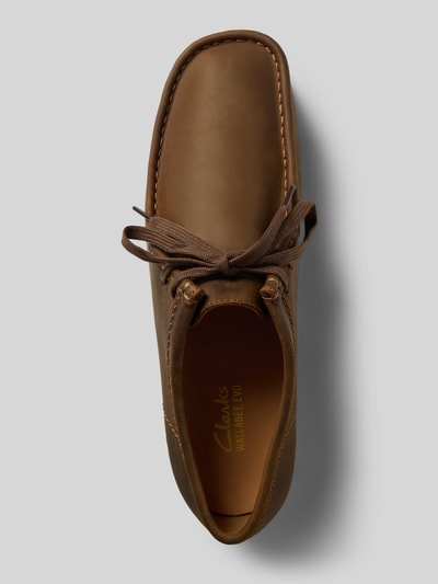 Produktfoto, Loafer mit Schnürverschluss von Clarks in Braun mit abgerundeter Form, Ziernähten, strukturierter Sohle, Label-Prägung