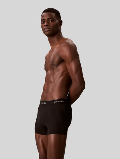 Calvin Klein Underwear obcisłe bokserki o kroju regular fit z mieszanki bawełny w zestawie 3 szt. Czarny 3