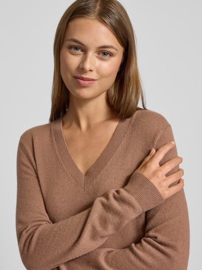 Christian Berg Woman Gebreide pullover met V-hals Hazelnoot - 3