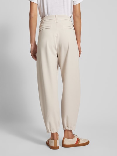 MAC Tapered Fit Stoffhose mit Bundfalten Modell 'Olivia' Offwhite 5