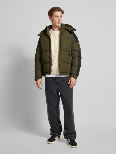 Jack & Jones Steppjacke mit Kapuze Modell 'AERO' Oliv 1