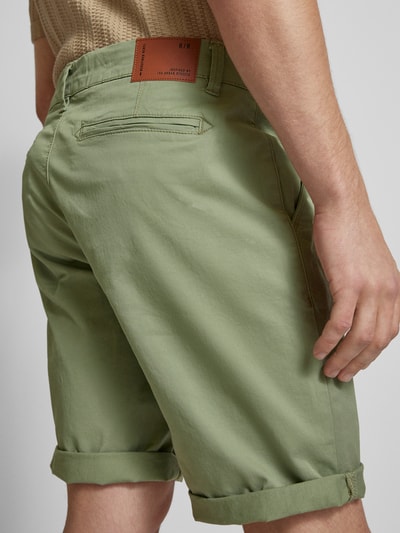 Redefined Rebel Regular Fit Bermudas mit Gürtel Modell 'MIKE' Oliv 3