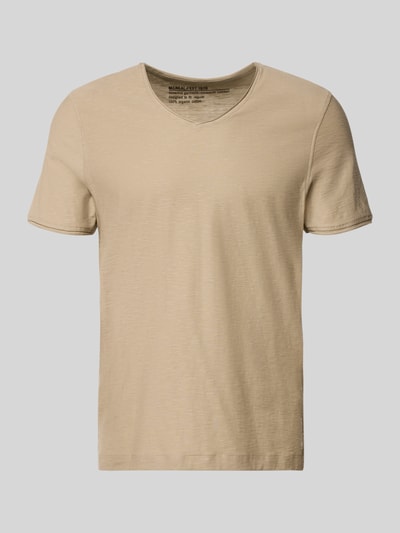 Produktfoto, Regular Fit T-Shirt mit V-Ausschnitt von MCNEAL, męski t-shirt z bawełny, krój regular fit, dekolt w serek, zrolowany brzeg, długość tyłu w rozmiarze m: 70 cm, kolor beżowy, gładka faktura