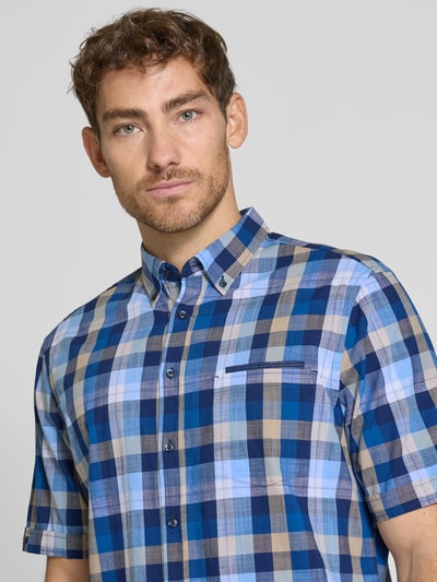 Christian Berg Men Regular fit vrijetijdsoverhemd met button-downkraag Marineblauw - 3