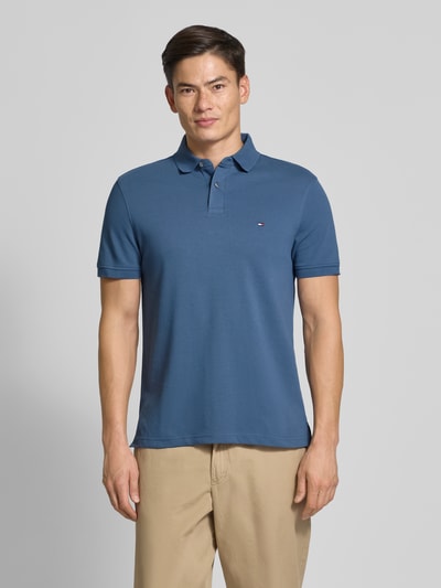 Tommy Hilfiger Koszulka polo o kroju regular fit z mieszanki bawełny i elastanu Jeansowy niebieski 4
