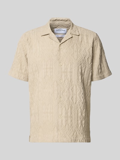 Produktfoto, Modern Fit Freizeithemd mit Strukturmuster von Lindbergh in Beige, Viskose-Mix mit Stretch-Anteil, Reverskragen, Knopfleiste